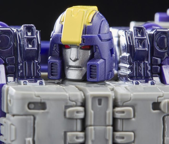 Transformers Siege New Stock Photos For Astrotrain, Spinister, And Crosshairs 05 (5 of 25)